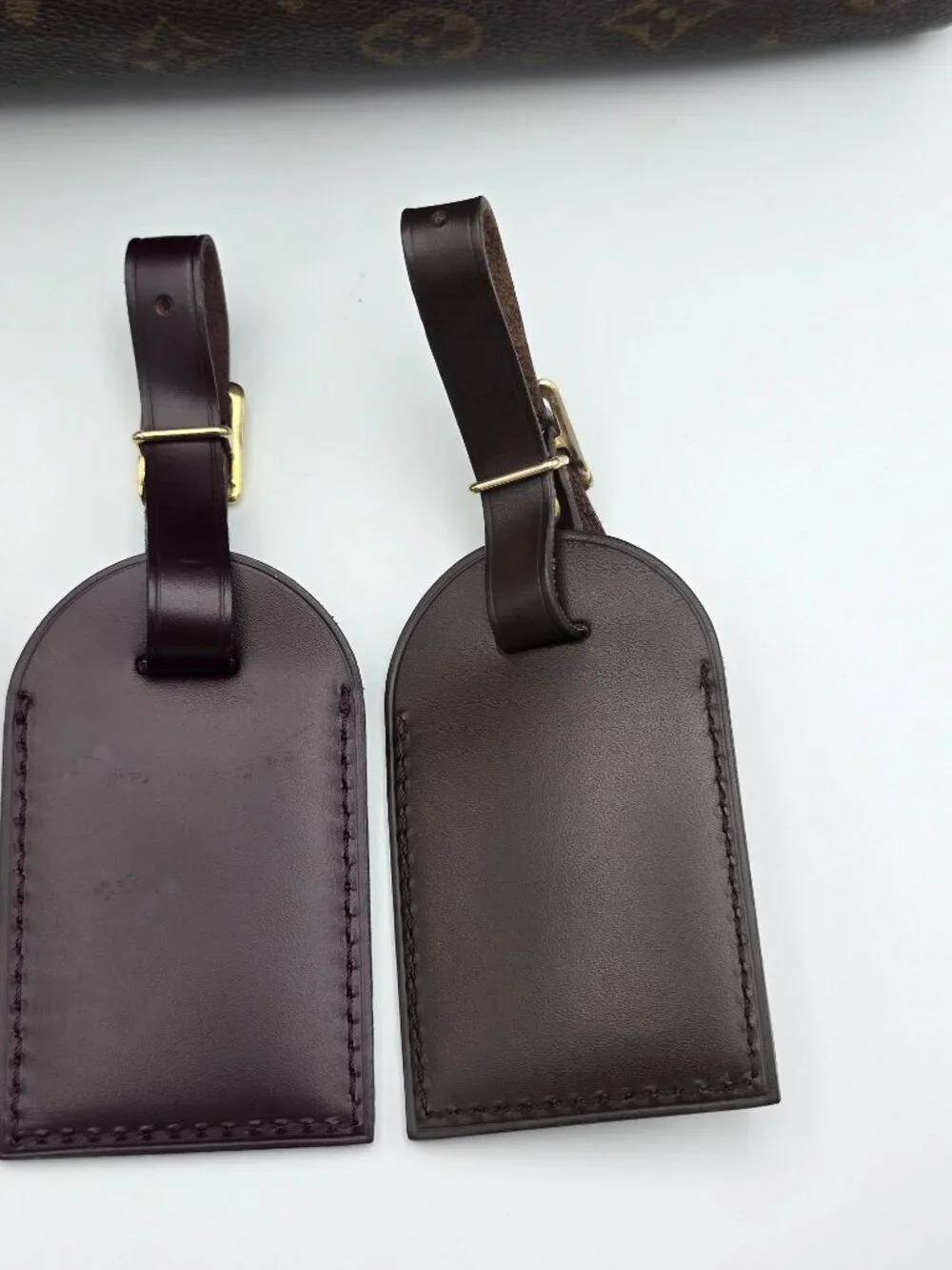 Authentic 1 Louis Vuitton Brown Leather Luggage Tag – Excellent Condition